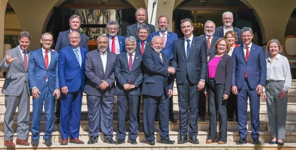 Veneziano participa de almoço com Lula na residência do Presidente do Senado, Rodrigo Pacheco