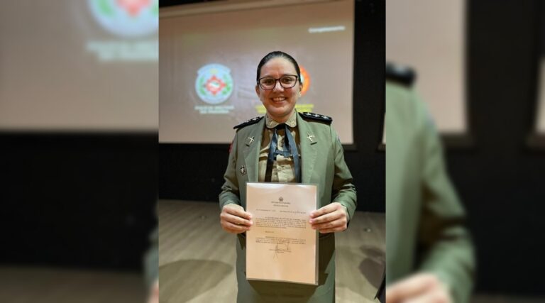 Tenente Rebeca é promovida à capitã da Polícia Militar