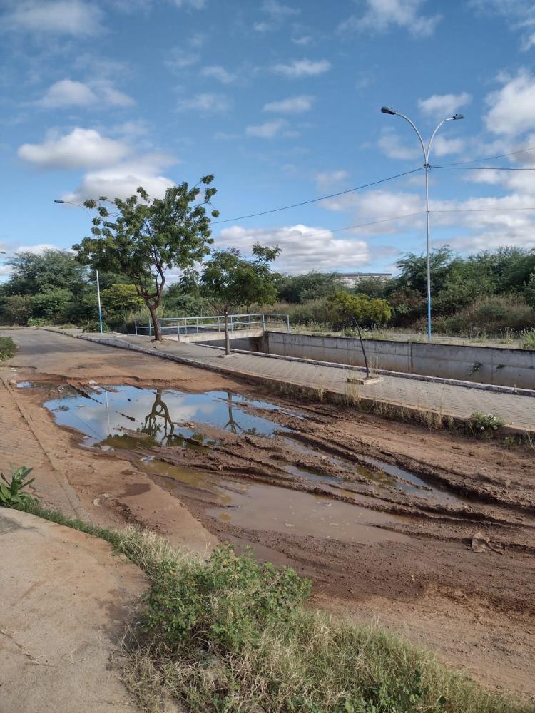 Dr. Ramonilson lamenta abandono do Canal do Frango em Patos e apresenta propostas de melhorias para o local