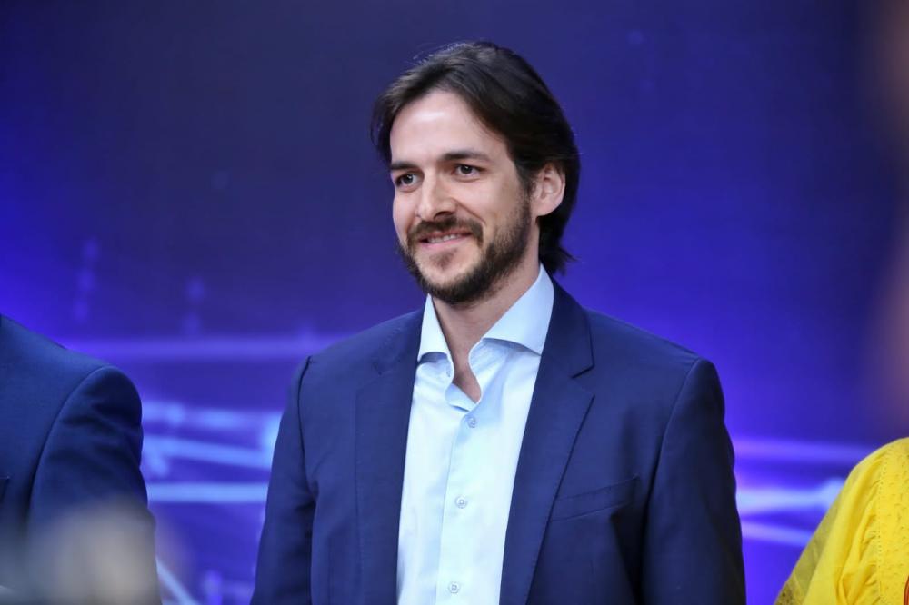 Pedro vence primeiro debate, com propostas para educação, saúde e desenvolvimento