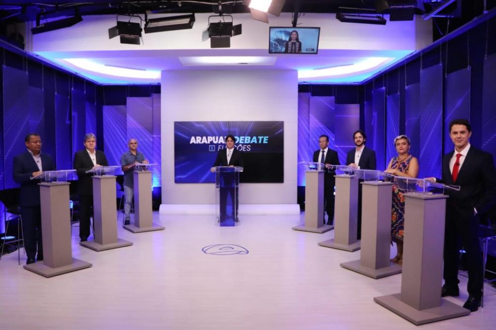 Debate da TV Arapuan: candidatos ao governo da PB apresentam propostas e ‘trocam farpas’ entre si