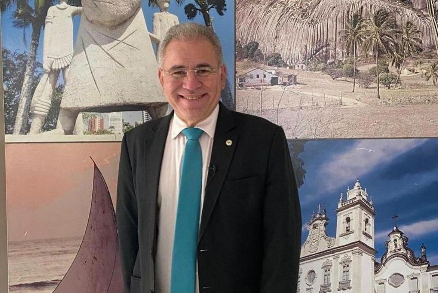 Ministro da Saúde relaciona disseminação da varíola dos macacos à relação sexual entre homens