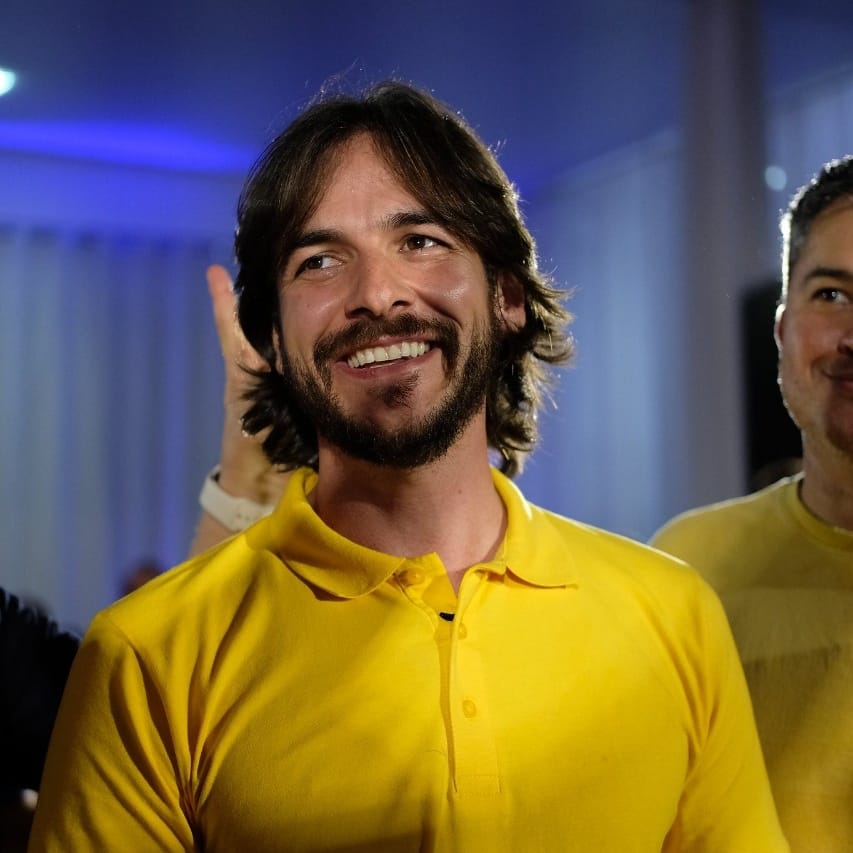 Pedro lidera tempo de TV e rádio na propaganda eleitoral