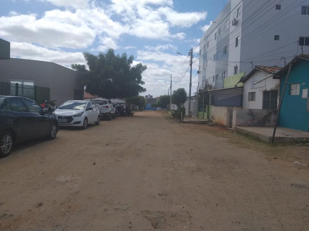 Dr. Ramonilson reivindica a pavimentação de ruas em Patos e apresenta propostas na área de mobilidade urbana