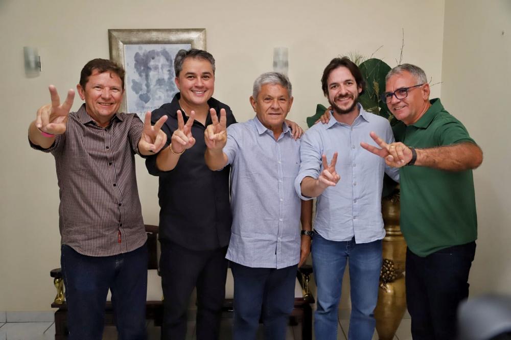 Prefeito de Pombal, do MDB, anuncia apoio a Pedro Cunha Lima