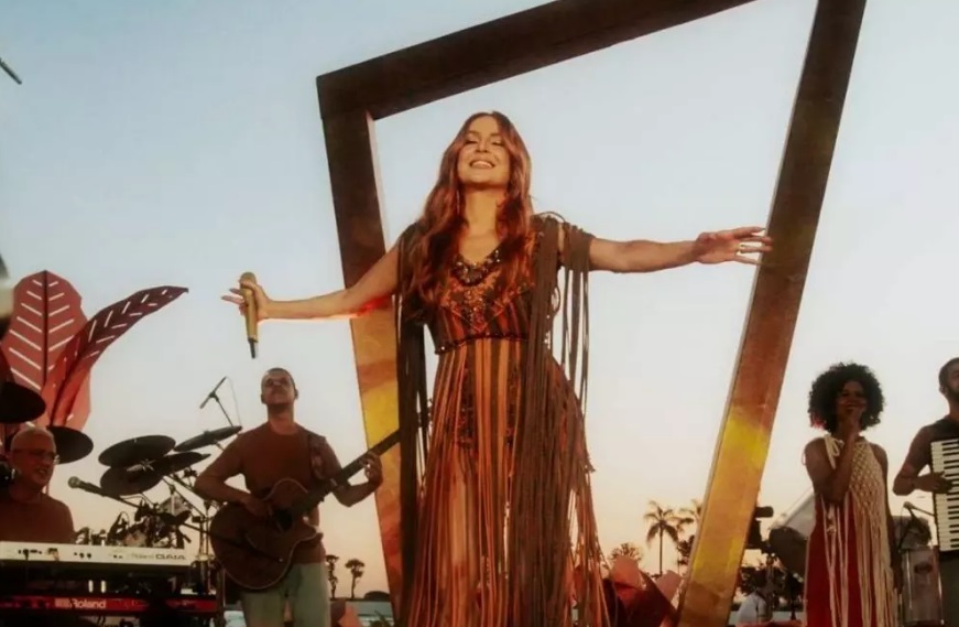 Claudia Leitte divulga show completo do álbum ‘Prainha da Claudinha’