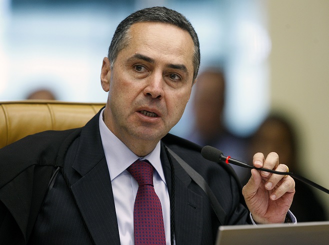 Em decisão liminar, Barroso suspende piso nacional da enfermagem