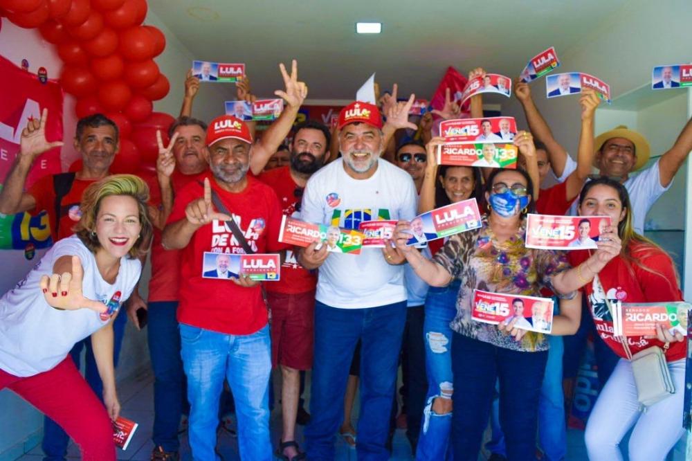 Lenildo Morais inaugura comitê central “Lula Presidente”, em Patos