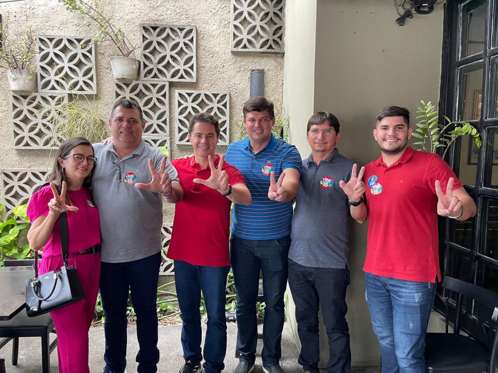 Mais Apoios: Veneziano recebe apoio do prefeito Nerival Inácio e da ex-prefeita Tânia, de Santana de Mangueira