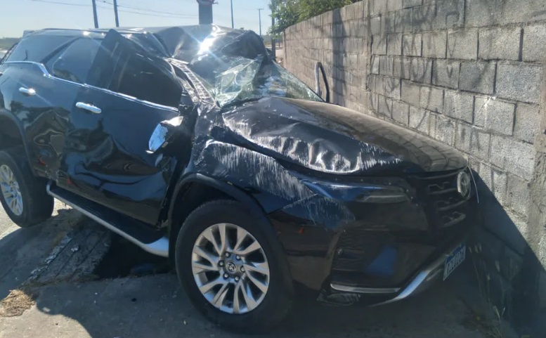 Cantor Vicente Nery sofre acidente de carro em Fortaleza