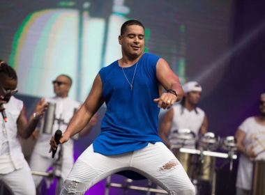  Xanddy deixa Harmonia do Samba para seguir carreira solo