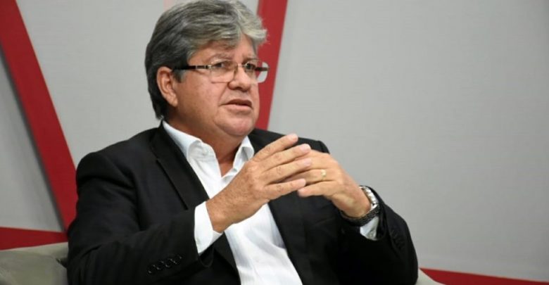 “Não sou processado em absolutamente nada”, garante João ao afirmar que tema Calvário não lhe incomoda