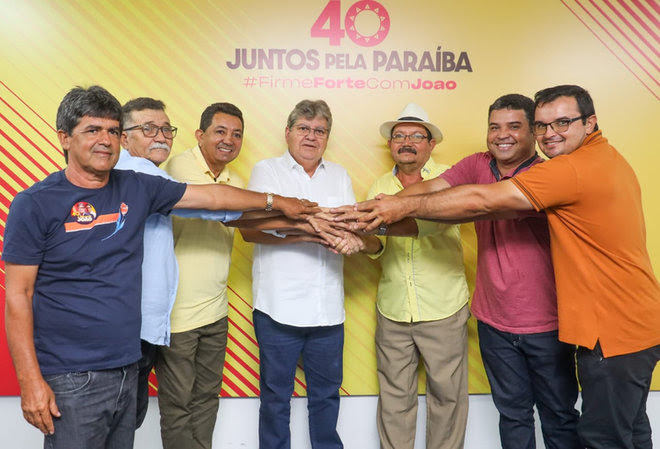 Ex-prefeito de Lagoa de Dentro e lideranças de Mogeiro e Itatuba aderem à reeleição de João