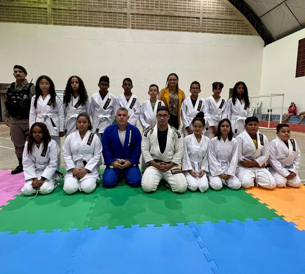 Esporte Solidário: Polícia Militar implementa projeto “Lutando pela Paz”, em Teixeira