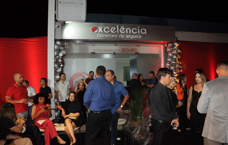 Excelência Corretora de Seguros comemora 10 anos de sucesso em grande estilo, em Patos