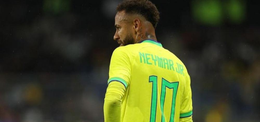Após lesão, Neymar apresenta febre