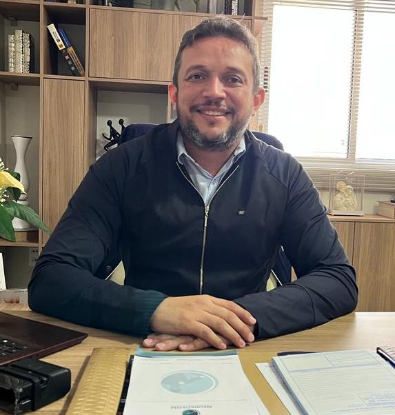 VC NA MÍDIA parabeniza o médico Dr. Pedro Augusto