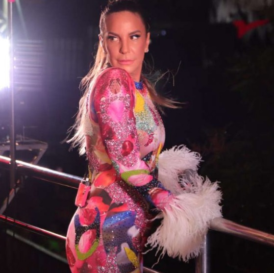 Ivete Sangalo encerra Carnatal com megashow em cima do trio