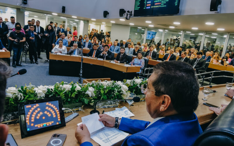 11 dos 36 deputados empossados na ALPB são ‘marinheiros de 1ª viagem’