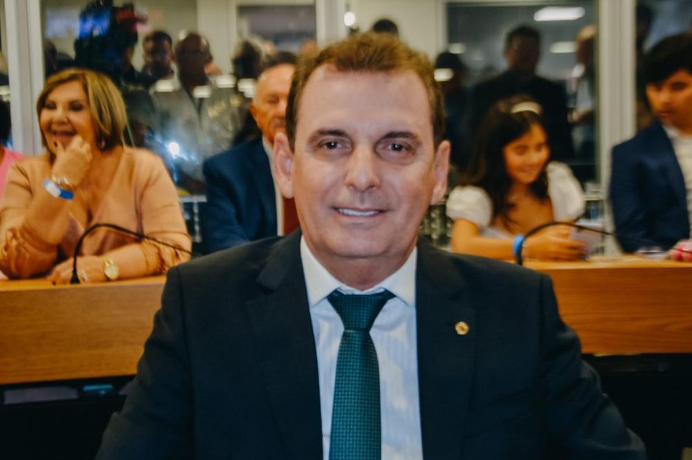João Azevêdo escolhe Chico Mendes como novo líder do Governo na Assembleia