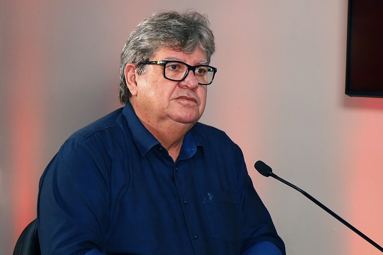 Governador da Paraíba anuncia concursos com 2,3 mil vagas para PM, Educação, Cultura e engenharia em diversas áreas com mais de 2,3 mil vagas.