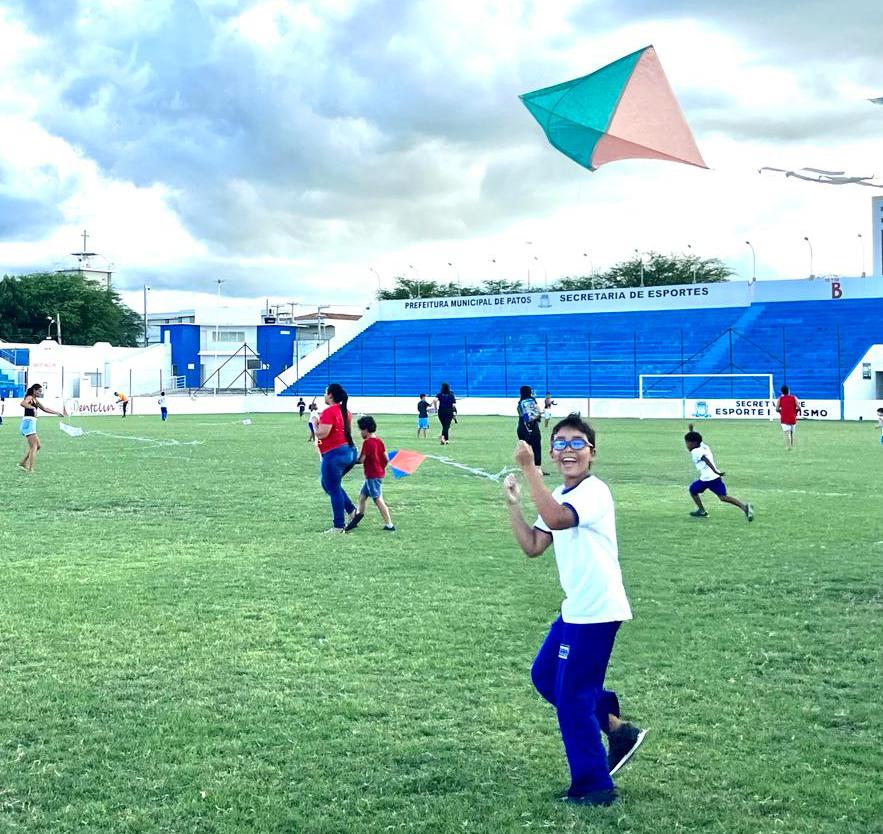 Semana do Brincar: 1º Festival de Pipas leva muita diversão e lazer para as crianças patoenses*