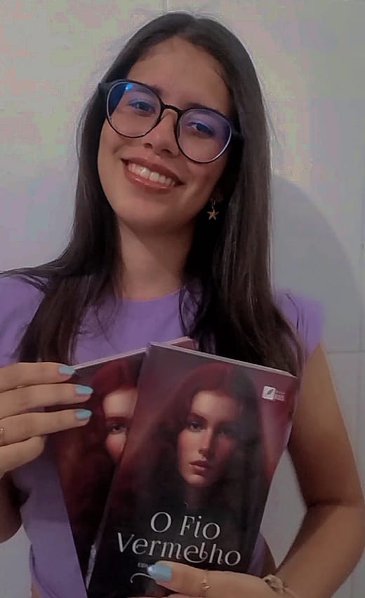 Adolescente de 16 anos lança livro de ficção, em Itaporanga