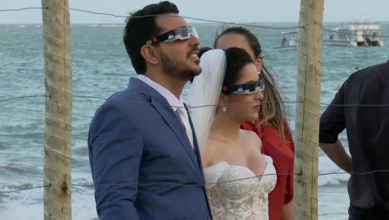 Casal se casa durante eclipse solar anular na Paraíba: 'astros nos presentearam'