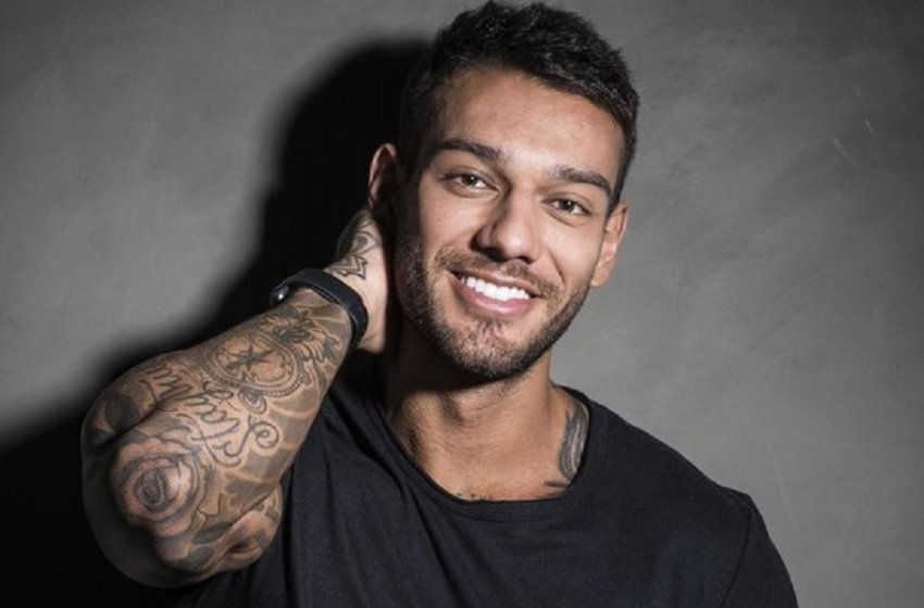 Lucas Lucco anuncia afastamento das redes sociais: 'Momento complicado'