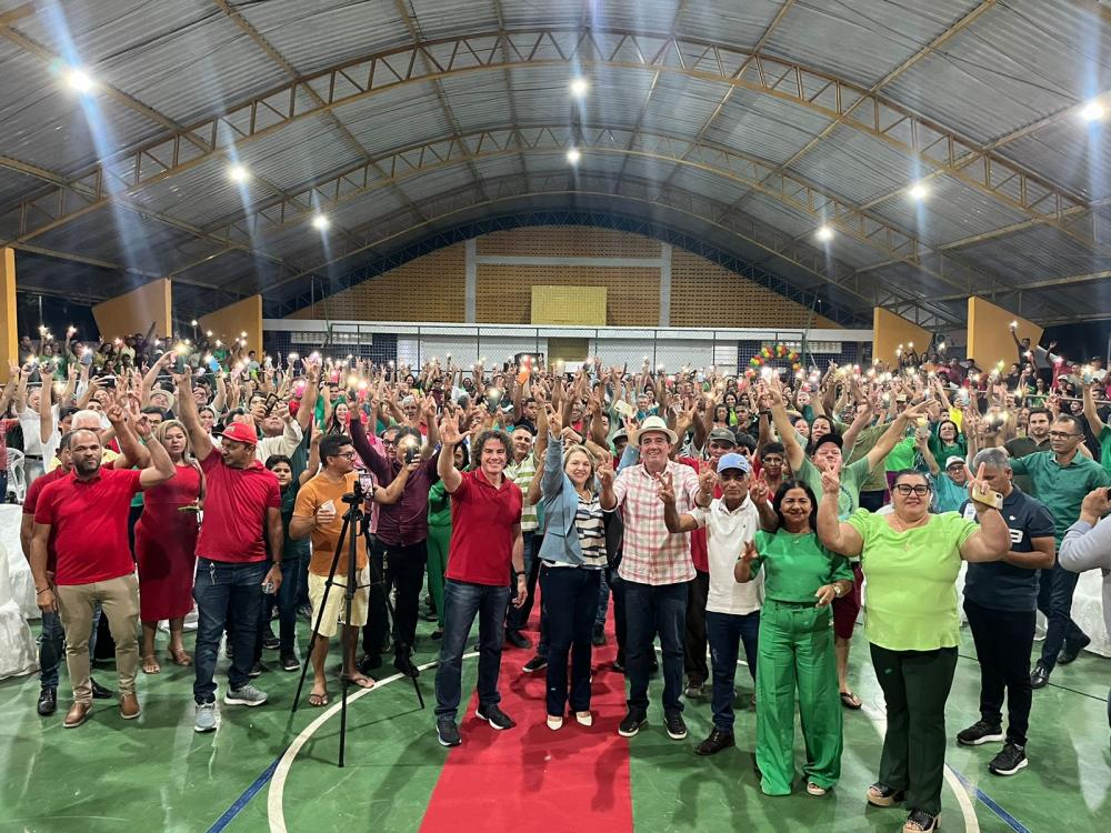 Prefeito de Itatuba, Josmar Oliveira assina ficha de filiação ao MDB em grande festa, com presença de Veneziano