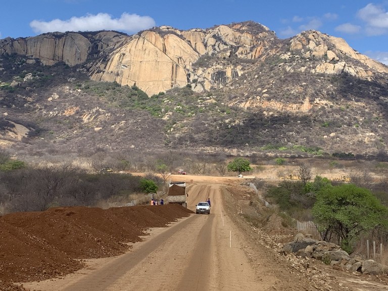Governo da Paraíba investe R$ 26 milhões em rodovia que beneficia a região de São José de Espinharas