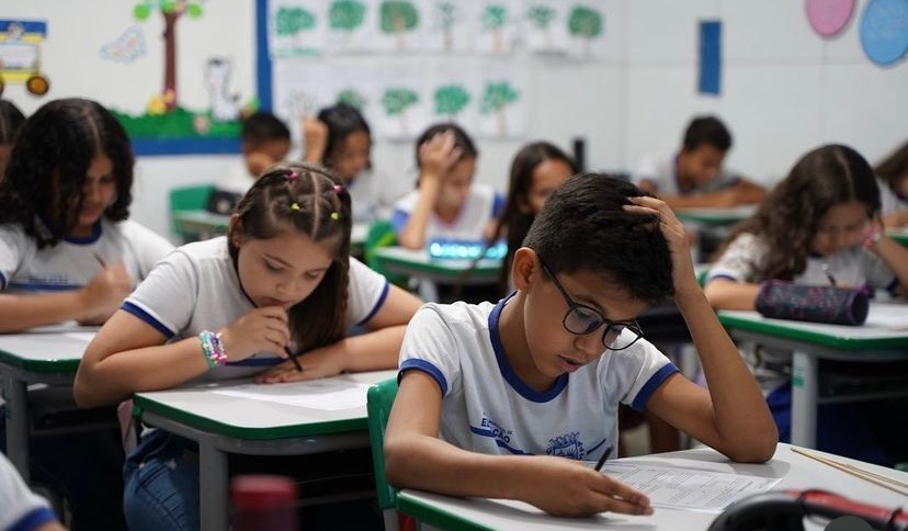 Patos é destaque nacional após saltar de 39% de estudantes leitores de texto em 2022, para 57% em 2023