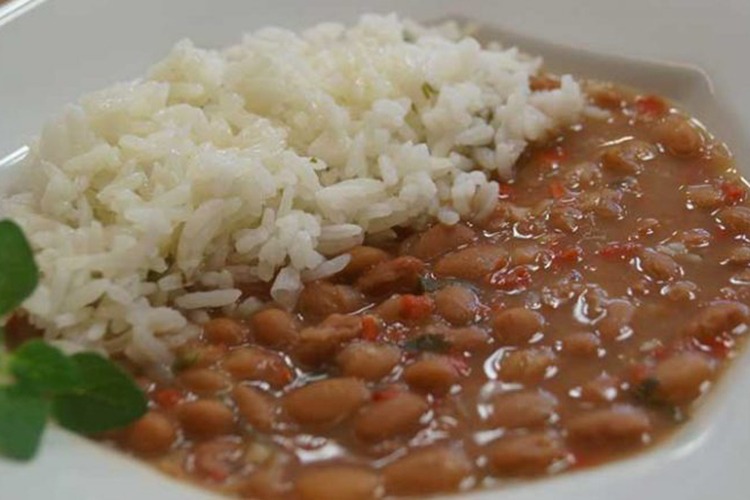 Após arroz subir 18%, feijão deve ficar mais caro em 2024