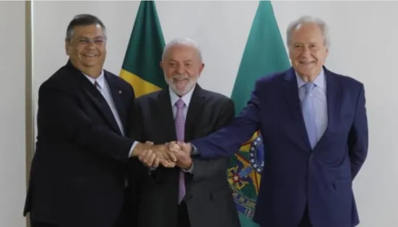 Lewandowski assumirá Ministério da Justiça em fevereiro, anuncia Lula