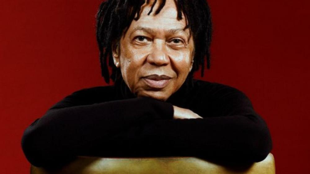 CONTAGEM REGRESSIVA: Faltam 10 dias para o show de Djavan na Domus Hall