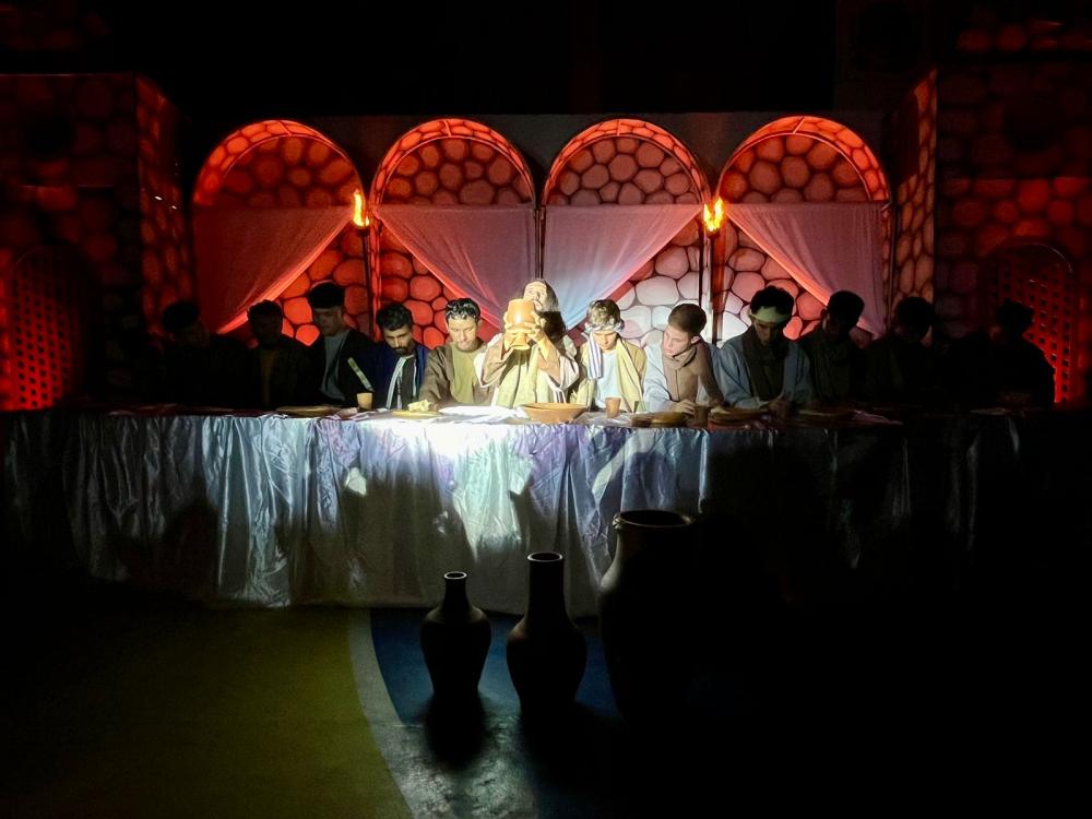Grupo de Teatro Constelação encena a peça teatral A Paixão de Cristo, em Areia de Baraúnas