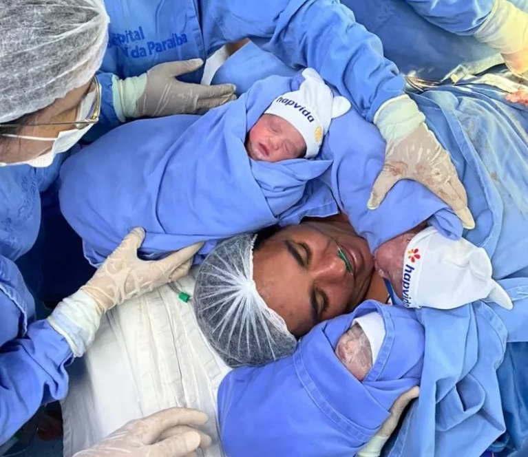 Mulher dá à luz a trigêmeos em parto natural em hospital de João Pessoa