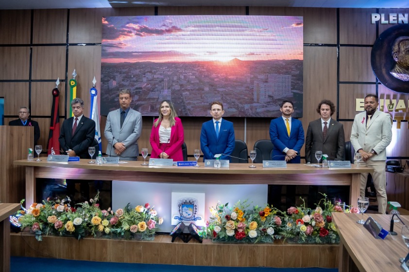 Honrarias: Profissionais de saúde e de outros setores são homenageados pela câmara