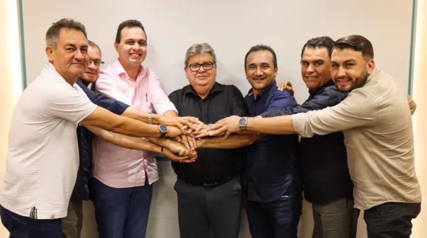 Prefeito de Triunfo deixa União Brasil e se filia ao PSB para disputar reeleição