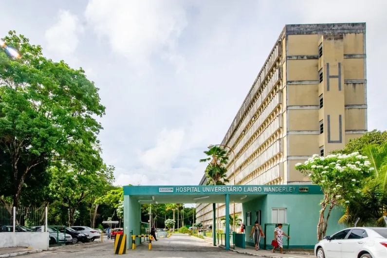 Paralisação de servidores afeta atendimento no Hospital Universitário