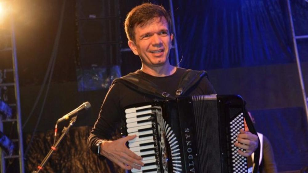  “Causos, Cantos e Poesias”: Cantor Waldonys faz show nesta quinta (09) no Seis e Meia