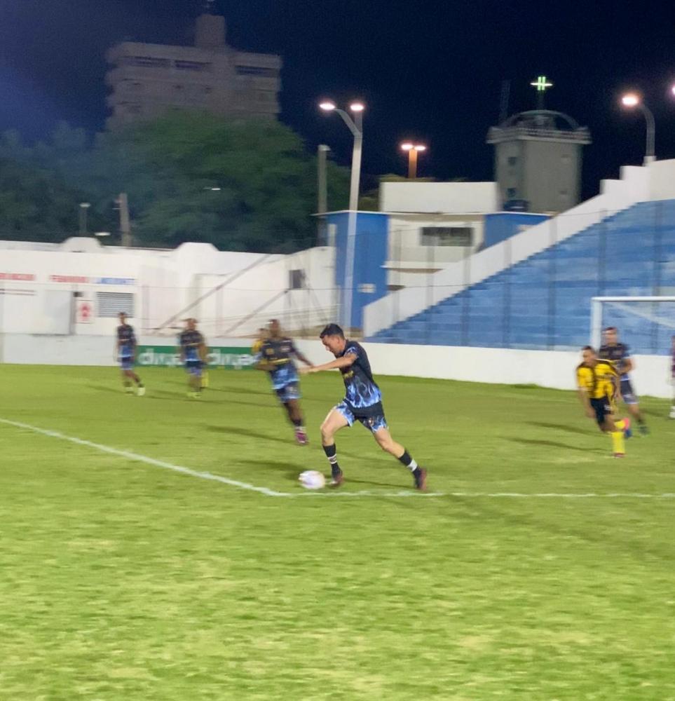 Campeonato de Futebol Amador de Patos inicia com expectativa de jogos acirrados e público cativo