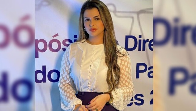 Pré-candidata Brenna Nóbrega parabeniza os enfermeiros e técnicos de enfermagem
