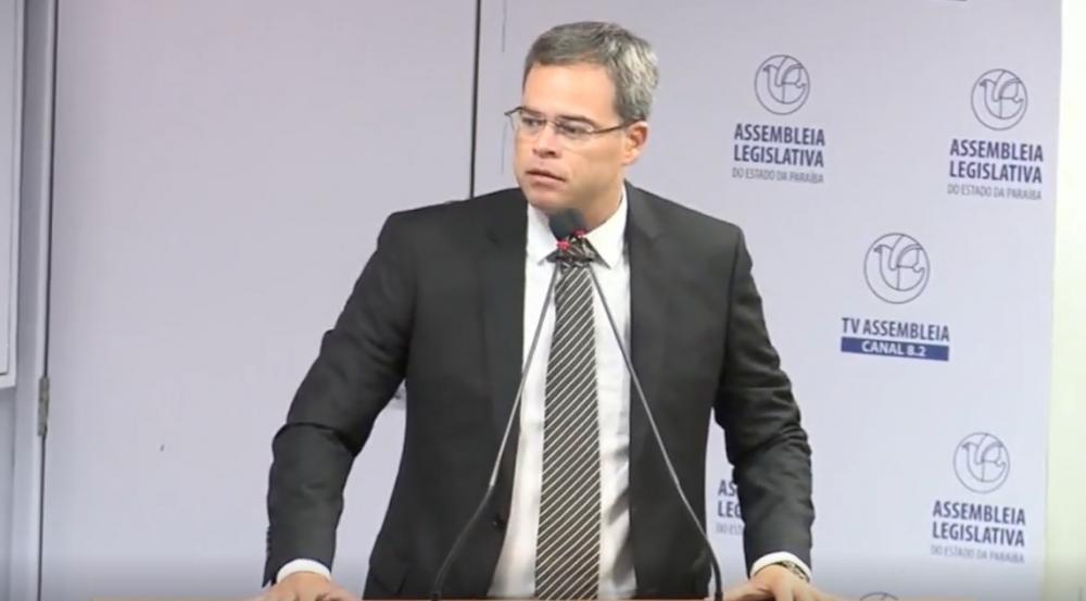 George Morais entra com ação contra secretárias do Estado que faltaram a convocação na Assembleia