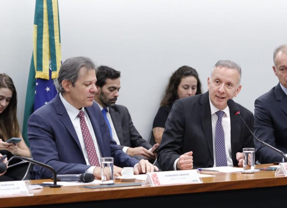 Ao lado de Haddad, Aguinaldo Ribeiro reforça: “Não podemos permitir aumento de impostos sobre o consumo no Brasil”