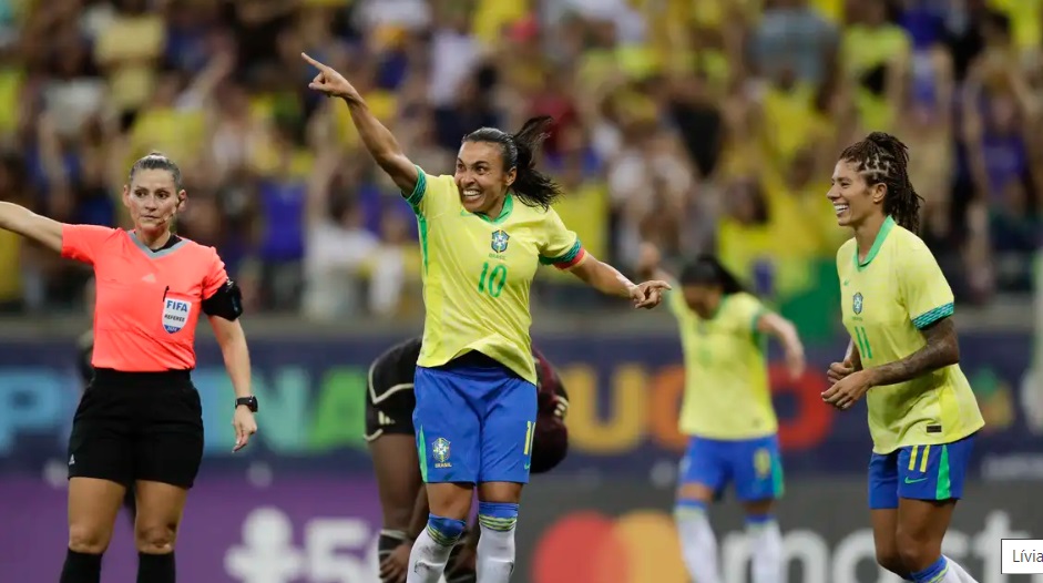 Renovada, seleção feminina goleia Jamaica na Arena Pernambuco