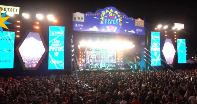 Banda Calcinha Preta doa cachê do show de Patos para instituições do município