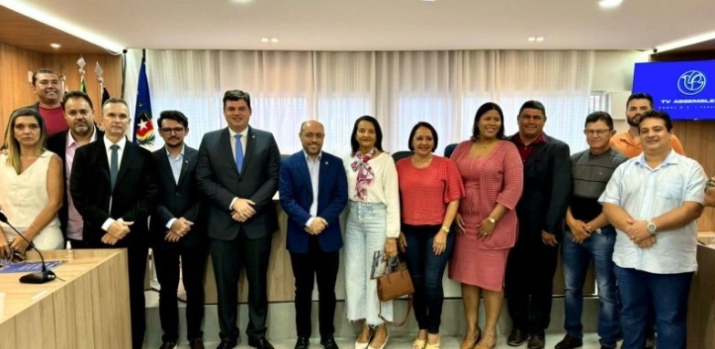 Reitor da UFCG formará comissão para implantar campus no Vale do Piancó