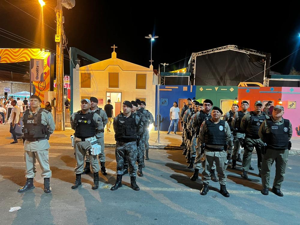  Polícia Militar garante a tranquilidade na segunda noite do Arraiá Balançando a Rede, em São Bento