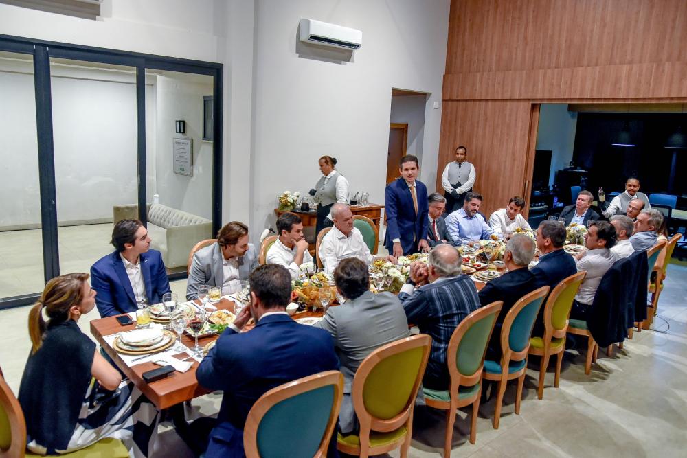 Governador e Bancada Federal do Mato Grosso do Sul recebem Hugo Motta